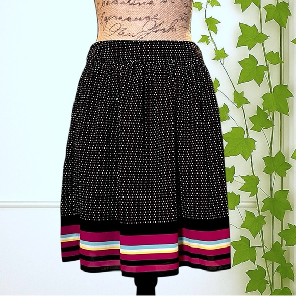 Old Navy Dresses & Skirts - Old Navy Black Fully Lined Mini Skirt Size 4